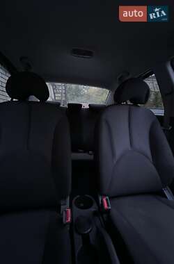 Седан Kia Rio 2010 в 