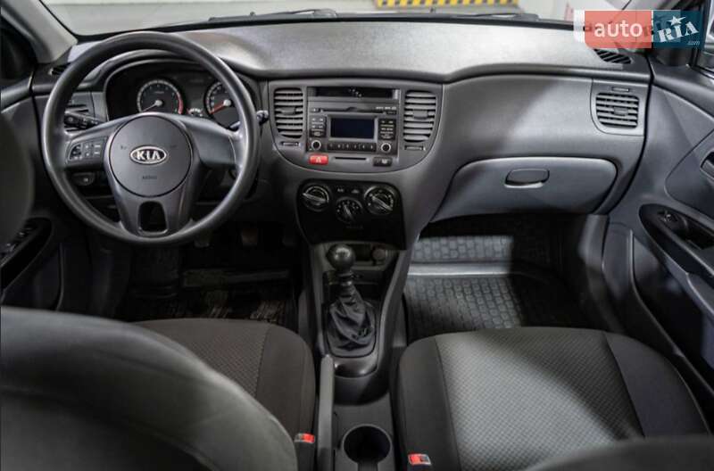 Хетчбек Kia Rio 2011 в Києві