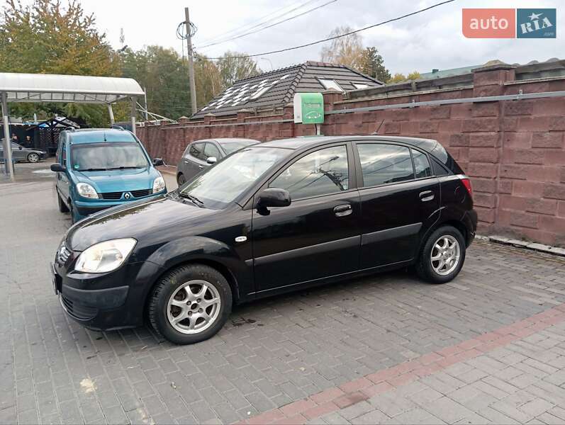 Хетчбек Kia Rio 2007 в Рівному фото 4 Хетчбек Kia Rio 2007 в Рівному