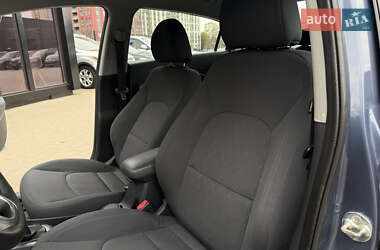 Седан Kia Rio 2017 в 