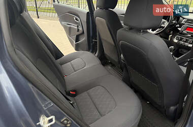 Седан Kia Rio 2017 в 