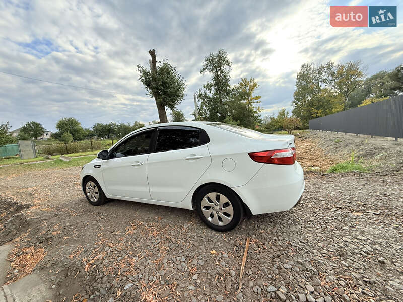 Седан Kia Rio 2013 в Харькове
