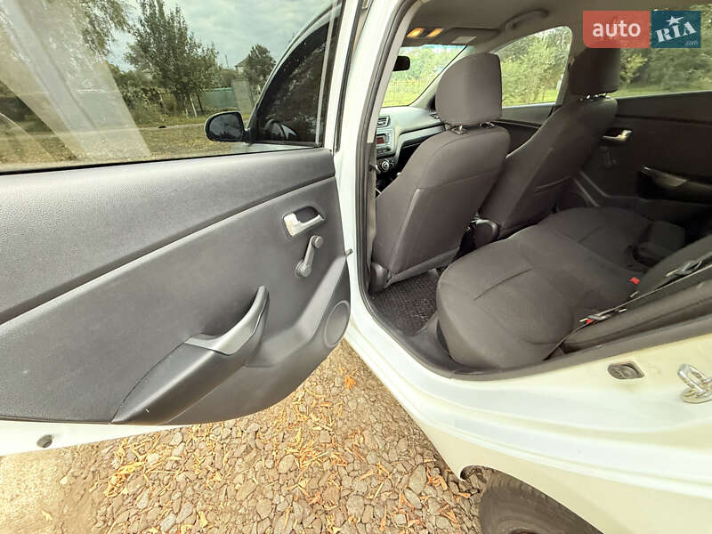Седан Kia Rio 2013 в Харькове