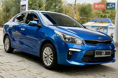 Седан Kia Rio 2018 в  фото 8 Седан Kia Rio 2018 в