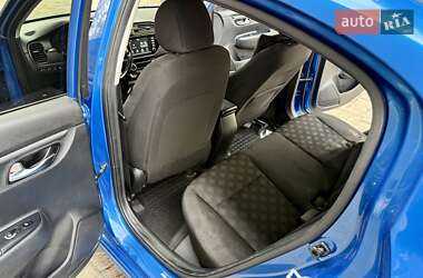 Седан Kia Rio 2018 в  фото 20 Седан Kia Rio 2018 в