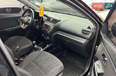 Седан Kia Rio 2013 в 
