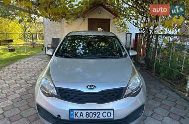 Седан Kia Rio 2014 в Вараші Седан Kia Rio 2014 в Вараші