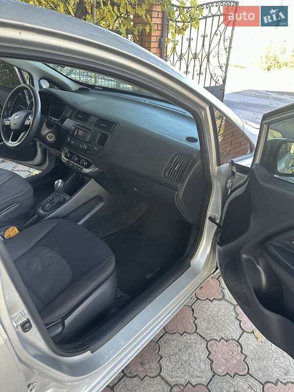 Седан Kia Rio 2014 в Вараші фото 8 Седан Kia Rio 2014 в Вараші