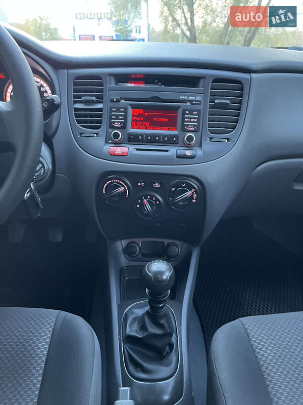 Седан Kia Rio 2011 в Хмельницькому фото 24 Седан Kia Rio 2011 в Хмельницькому
