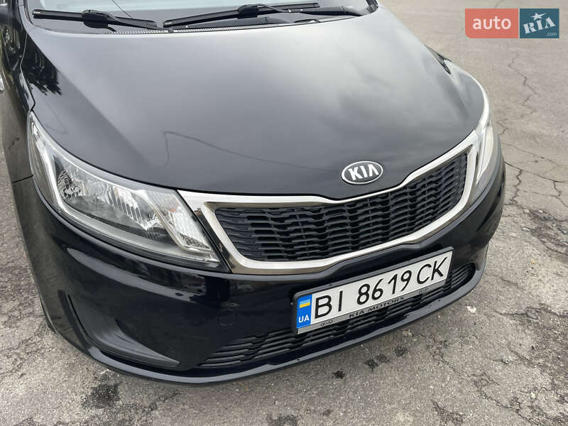 Седан Kia Rio 2013 в Киеве