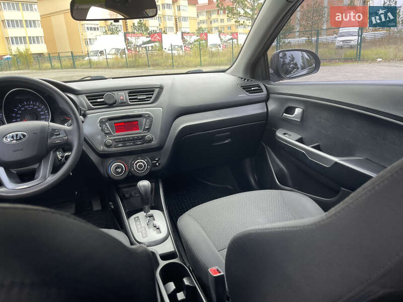 Седан Kia Rio 2013 в Киеве