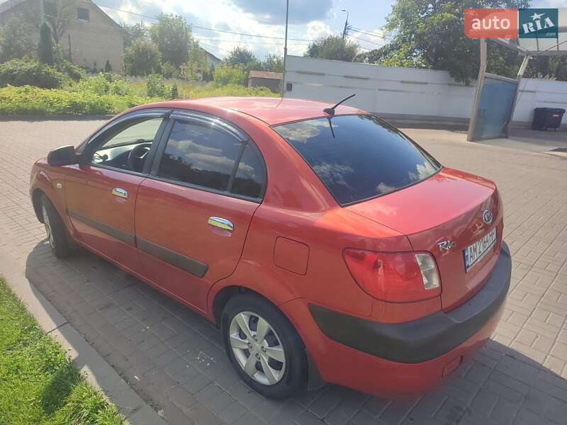 Седан Kia Rio 2008 в Києві