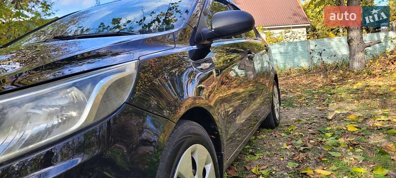 Седан Kia Rio 2011 в Днепре