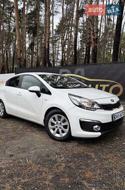 Седан Kia Rio 2016 в Киеве Седан Kia Rio 2016 в Киеве