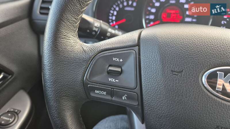 Седан Kia Rio 2013 в Миколаєві