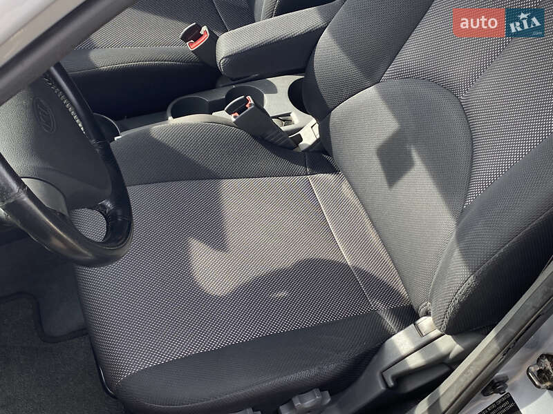 Хэтчбек Kia Rio 2006 в Самборе фото 37 Хэтчбек Kia Rio 2006 в Самборе
