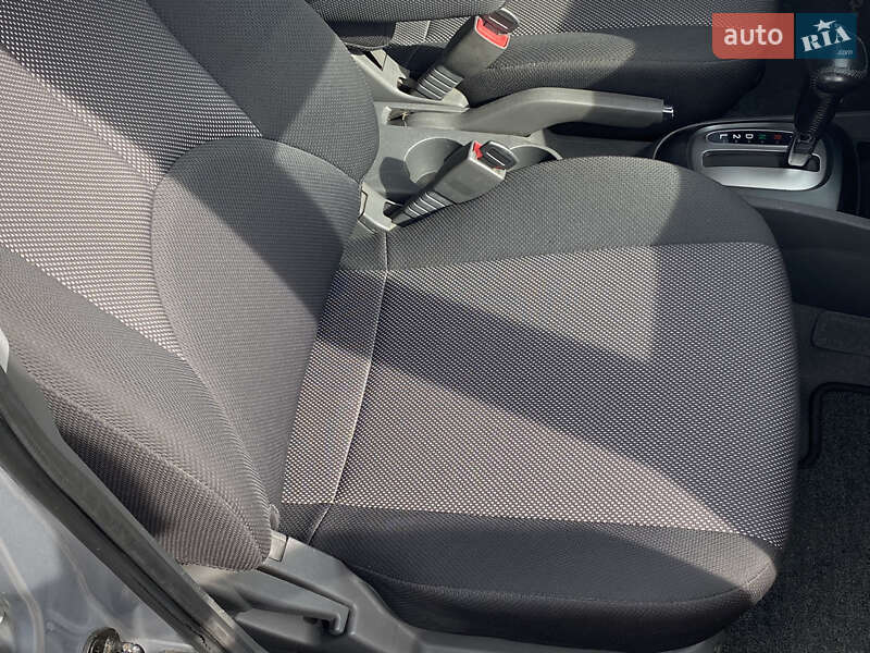 Хэтчбек Kia Rio 2006 в Самборе фото 53 Хэтчбек Kia Rio 2006 в Самборе