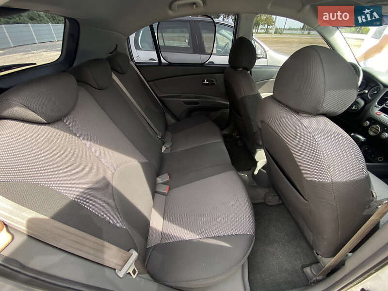 Хэтчбек Kia Rio 2006 в Самборе фото 58 Хэтчбек Kia Rio 2006 в Самборе
