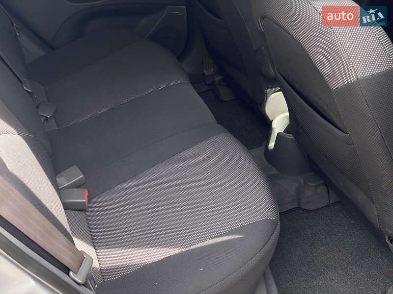 Хэтчбек Kia Rio 2006 в Самборе фото 60 Хэтчбек Kia Rio 2006 в Самборе