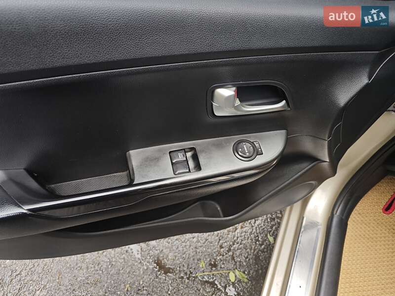 Седан Kia Rio 2012 в Киеве фото 21 Седан Kia Rio 2012 в Киеве