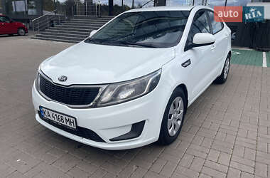 Седан Kia Rio 2014 в Киеве Седан Kia Rio 2014 в Киеве
