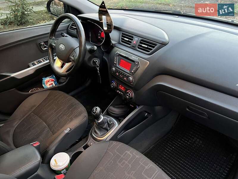 Хетчбек Kia Rio 2012 в Кременчуці