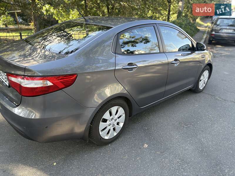 Седан Kia Rio 2012 в Києві
