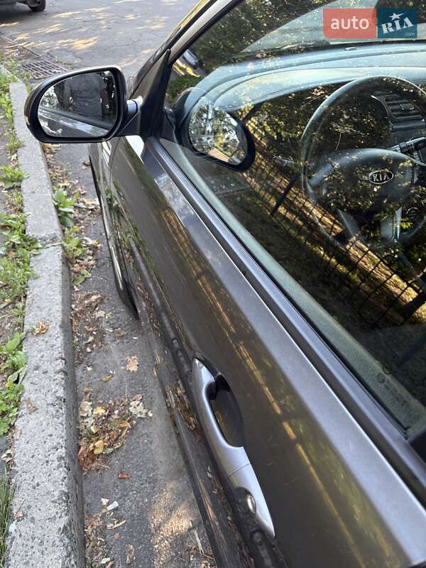 Седан Kia Rio 2012 в Києві