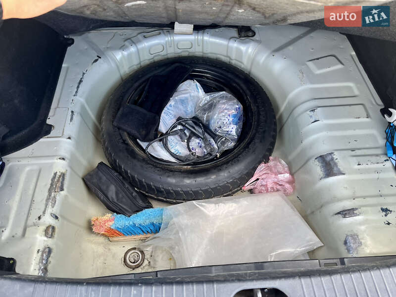 Седан Kia Rio 2010 в Запоріжжі