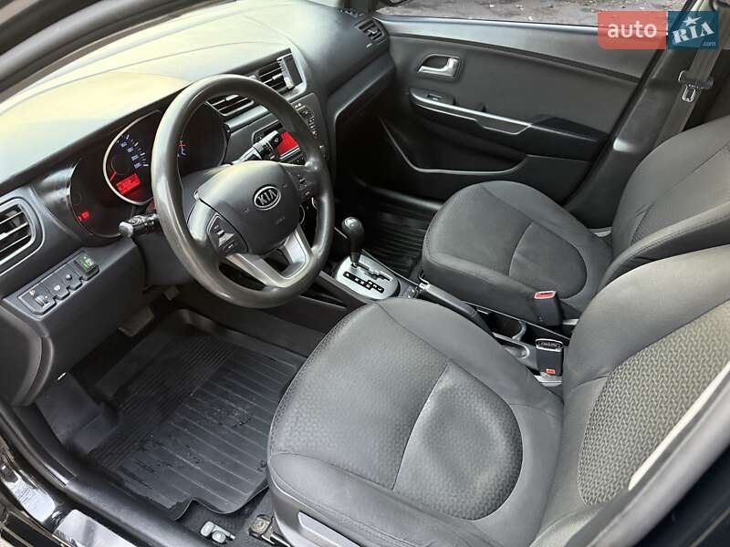 Седан Kia Rio 2012 в Києві