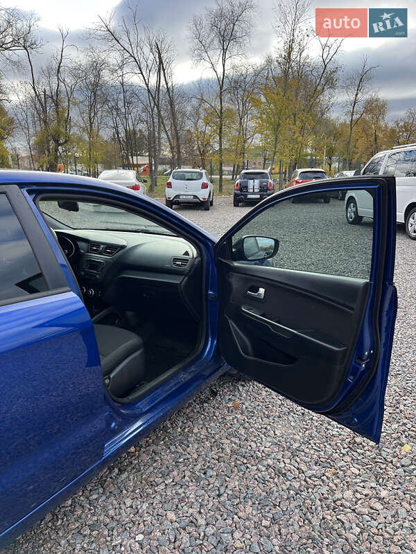 Седан Kia Rio 2012 в Черкассах