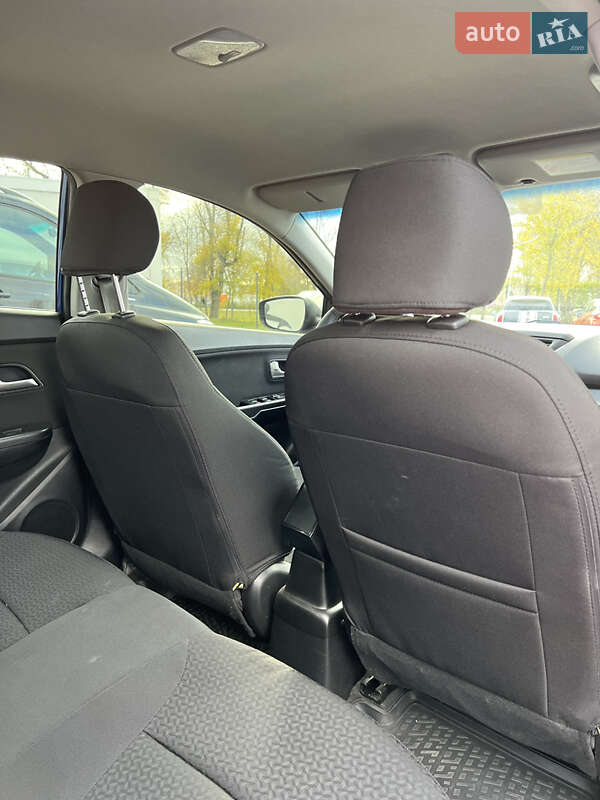 Седан Kia Rio 2012 в Черкассах