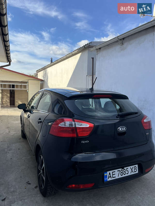 Хэтчбек Kia Rio 2013 в Днепре