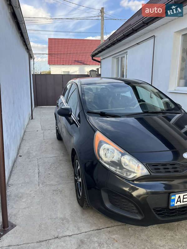 Хэтчбек Kia Rio 2013 в Днепре