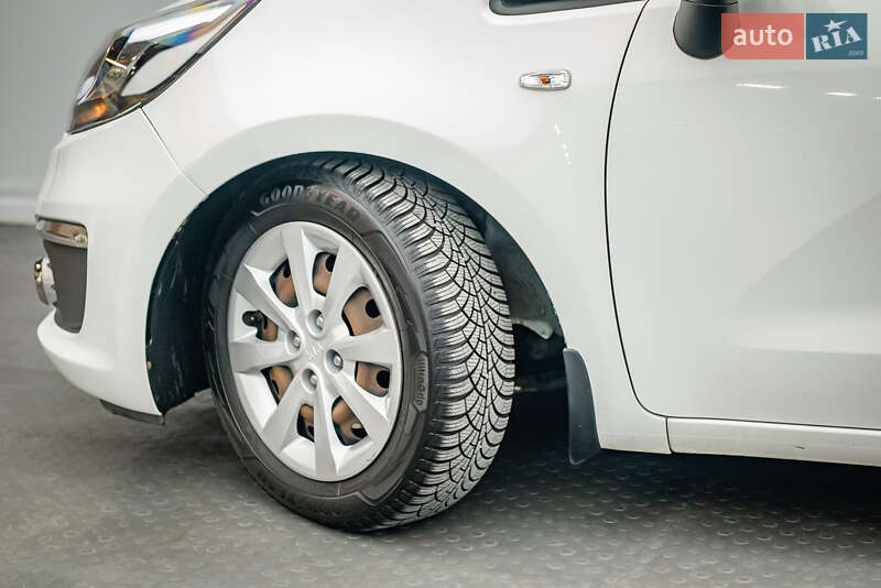 Седан Kia Rio 2016 в Киеве фото 8 Седан Kia Rio 2016 в Киеве