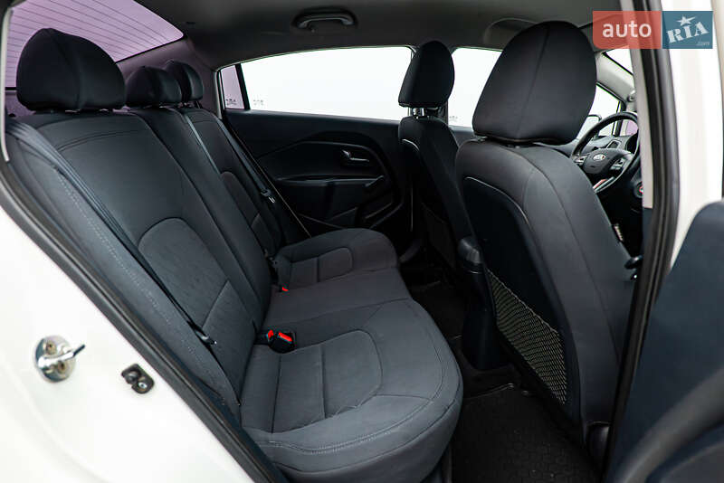Седан Kia Rio 2016 в Киеве фото 19 Седан Kia Rio 2016 в Киеве