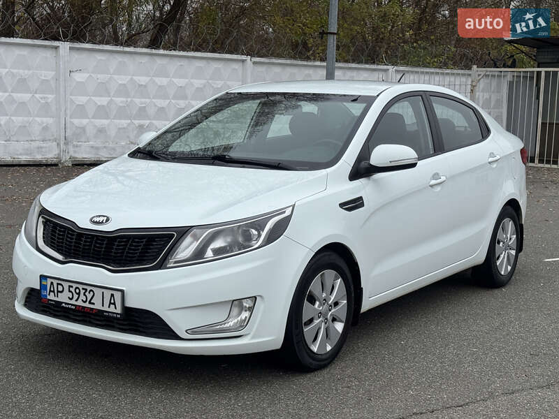 Седан Kia Rio 2014 в Киеве фото 2 Седан Kia Rio 2014 в Киеве