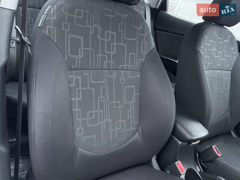 Седан Kia Rio 2014 в Киеве фото 21 Седан Kia Rio 2014 в Киеве