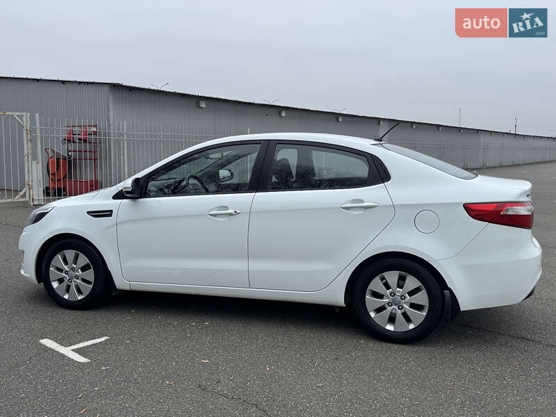 Седан Kia Rio 2014 в Киеве фото 43 Седан Kia Rio 2014 в Киеве