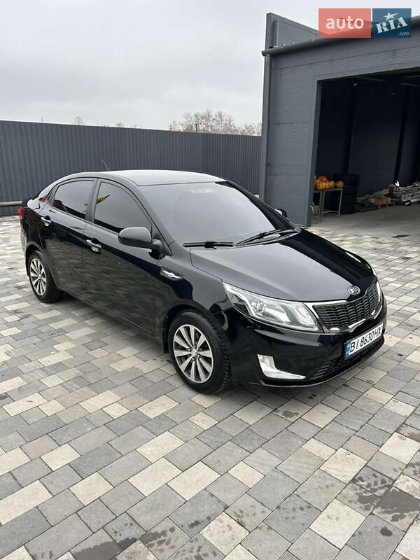 Седан Kia Rio 2012 в Полтаве