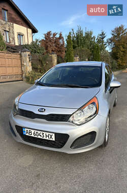 Хетчбек Kia Rio 2012 в Києві