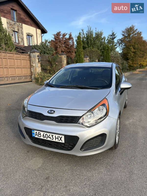 Хетчбек Kia Rio 2012 в Києві