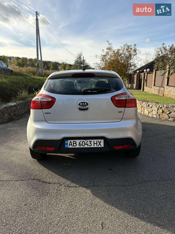Хетчбек Kia Rio 2012 в Києві
