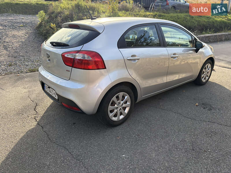 Хетчбек Kia Rio 2012 в Києві