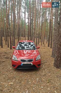Седан Kia Rio 2010 в Черкасах