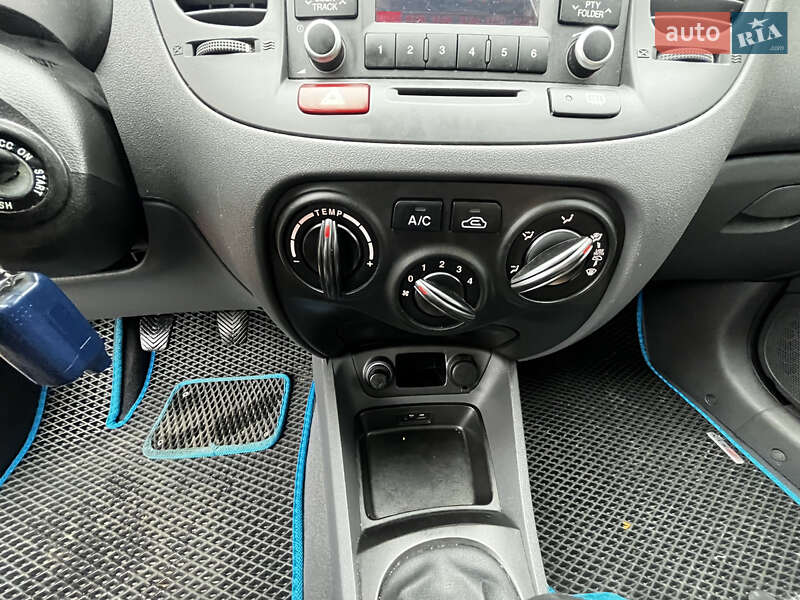 Хетчбек Kia Rio 2011 в Білій Церкві