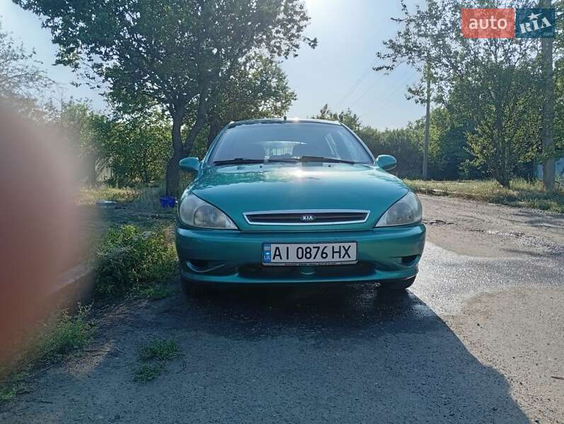 Универсал Kia Rio 2000 в Чугуеве