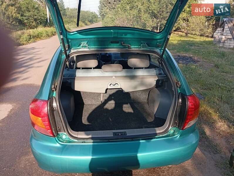 Универсал Kia Rio 2000 в Чугуеве