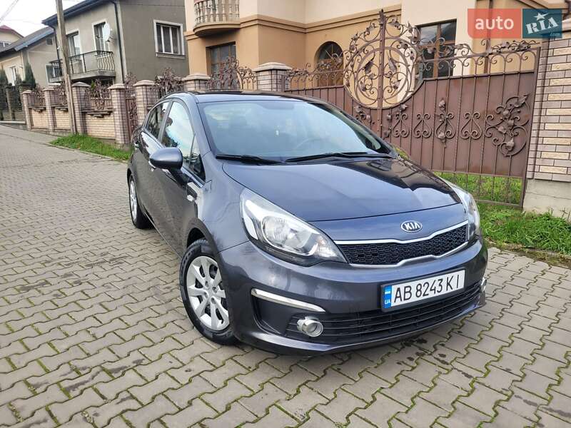 Седан Kia Rio 2016 в Ивано-Франковске