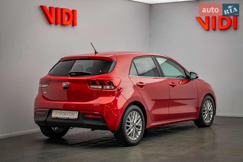 Хетчбек Kia Rio 2017 в Києві фото 2 Хетчбек Kia Rio 2017 в Києві